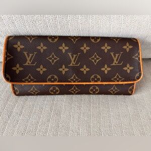 LOUIS VUITTON POCHETTE TWIN GM